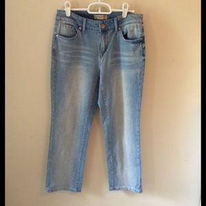 Cropped medium wash jeans size 6